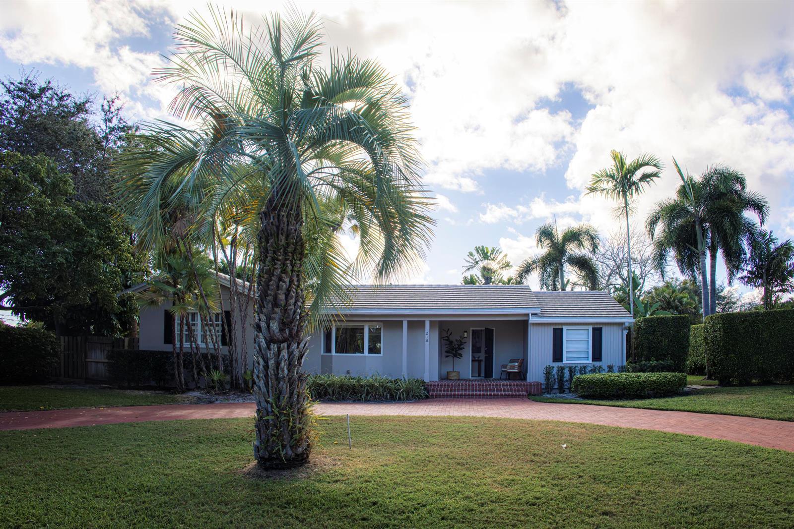 210 Miramar Way, West Palm Beach FL 33405 photo 2