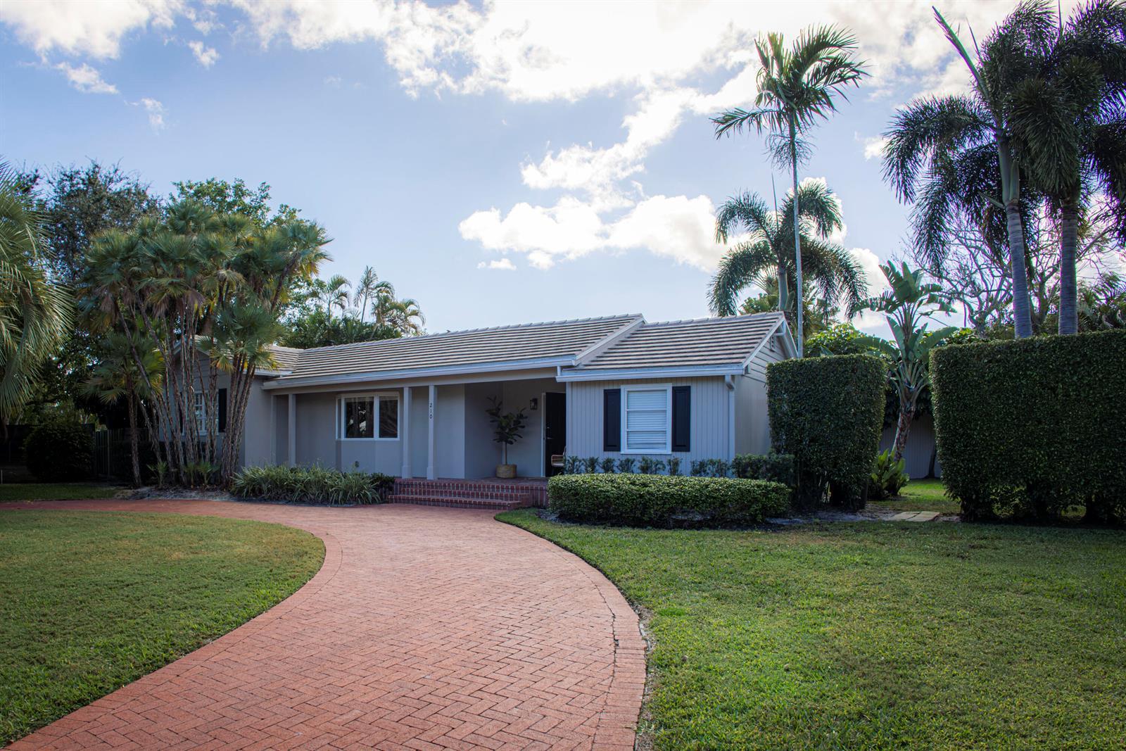210 Miramar Way, West Palm Beach FL 33405 photo 3