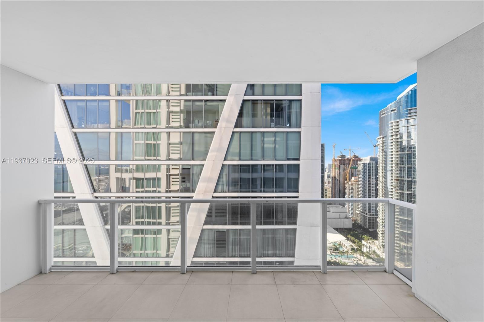 1040 Biscayne Blvd # 4108, Miami FL 33132 photo 2
