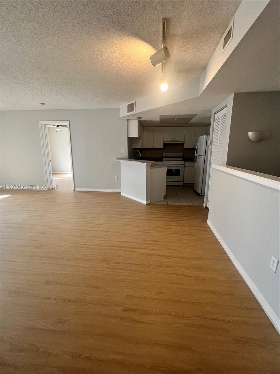 2033 SE 10th Ave # 605, Fort Lauderdale FL 33316 photo 3
