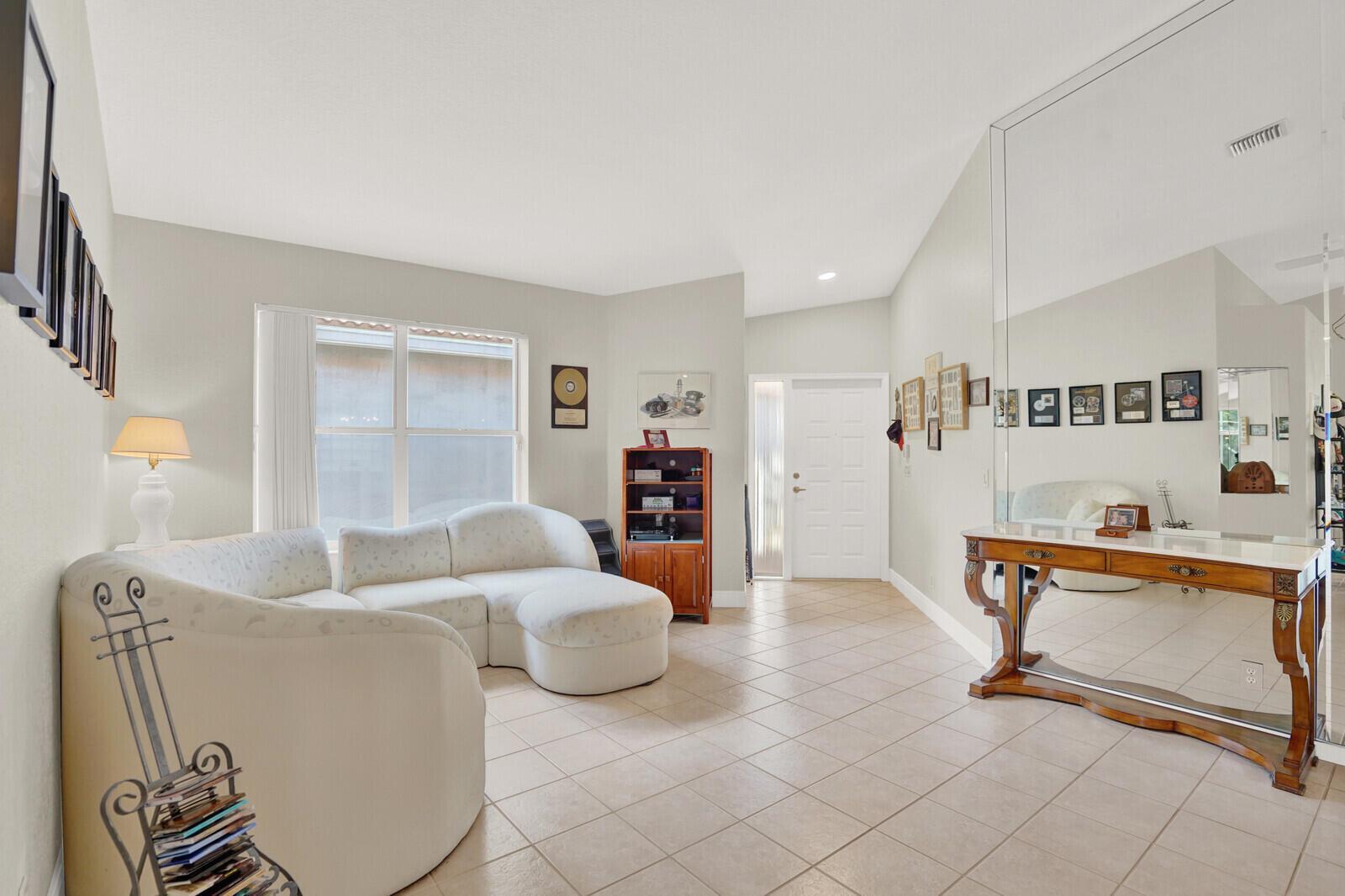 7756 Cherry Blossom Way, Boynton Beach FL 33437 photo 4