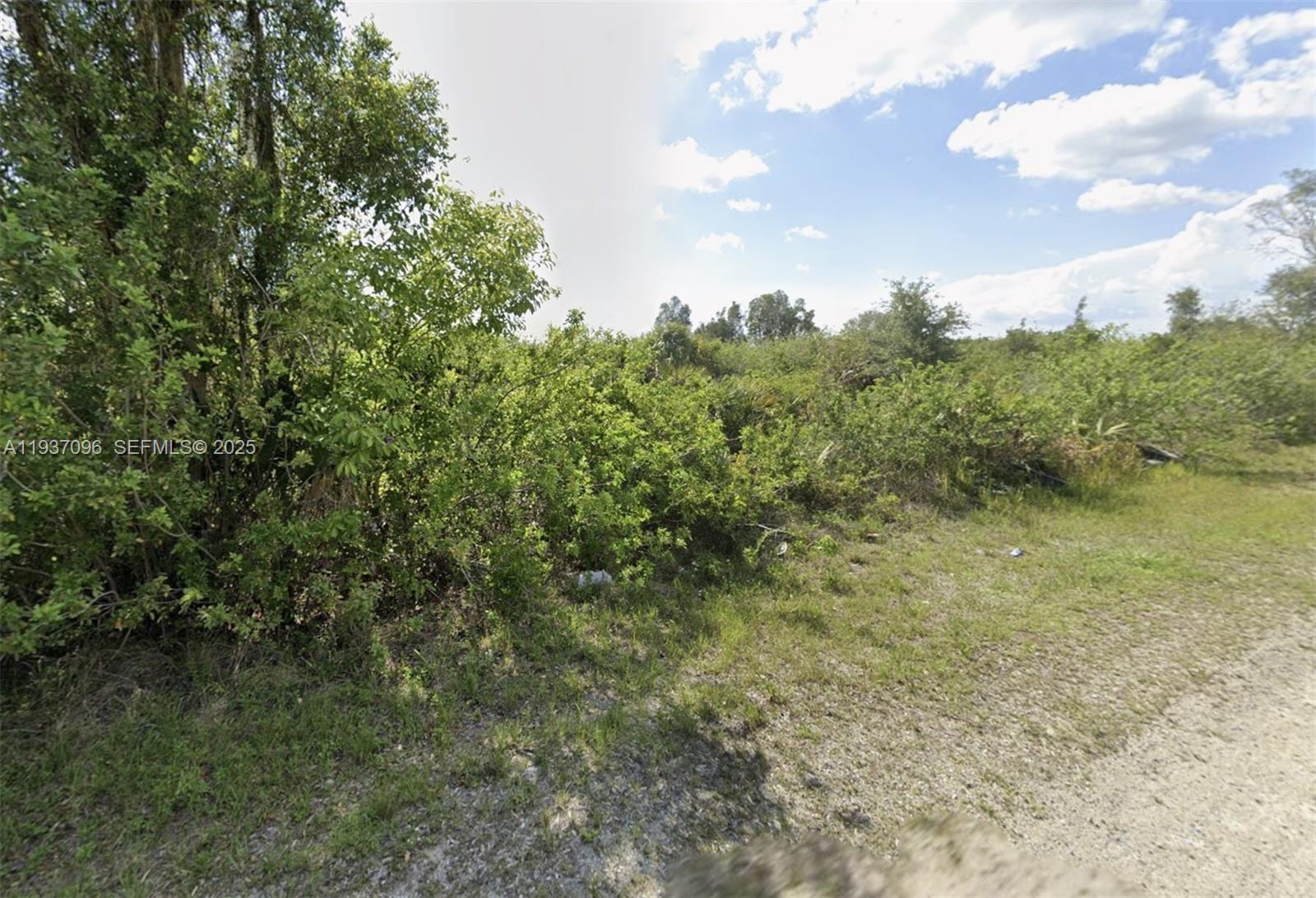 430 Parkman Ave, Lehigh Acres FL 33974 photo 4