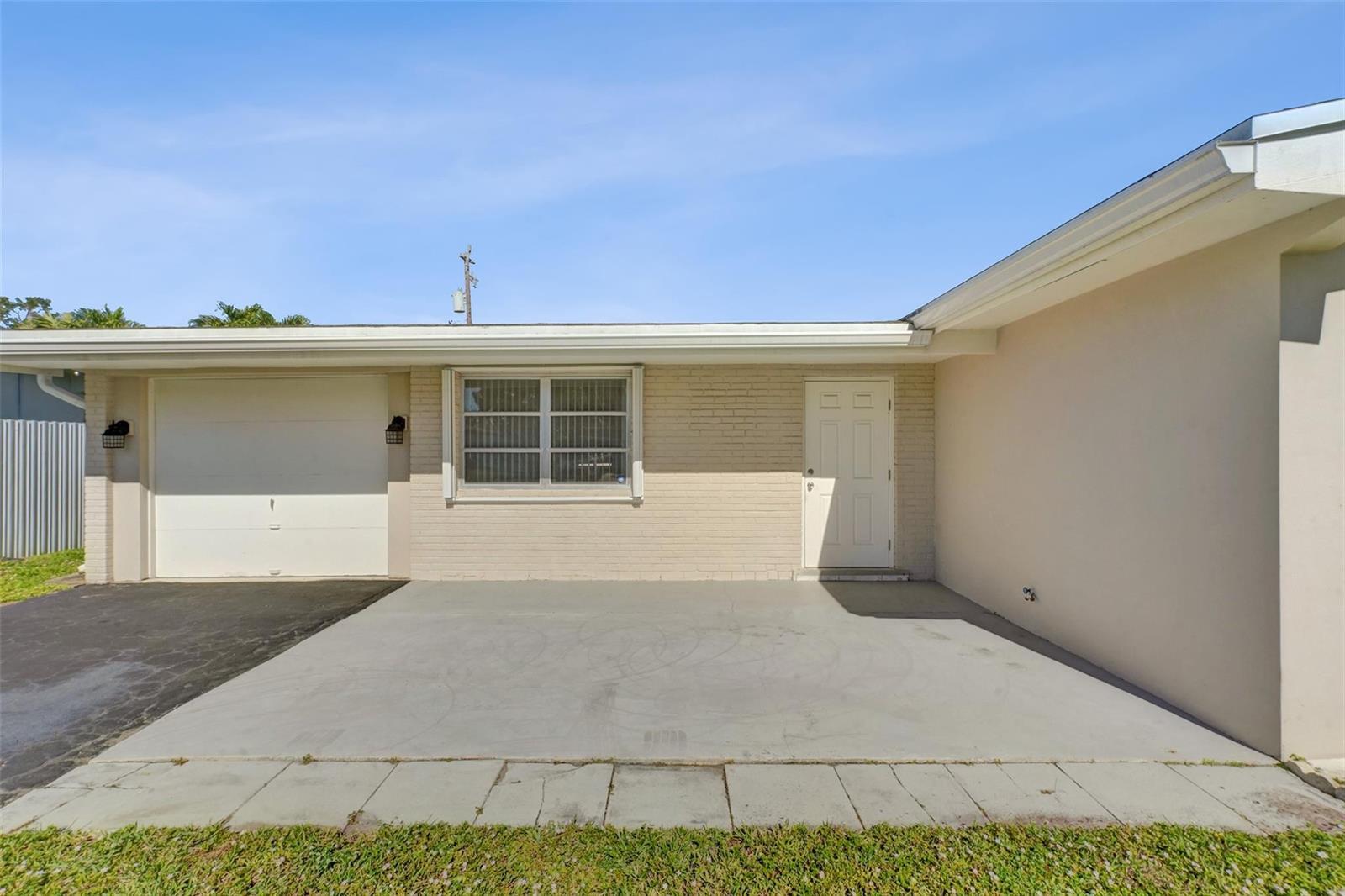 8211 NW 10th Street, Pembroke Pines FL 33024 photo 3