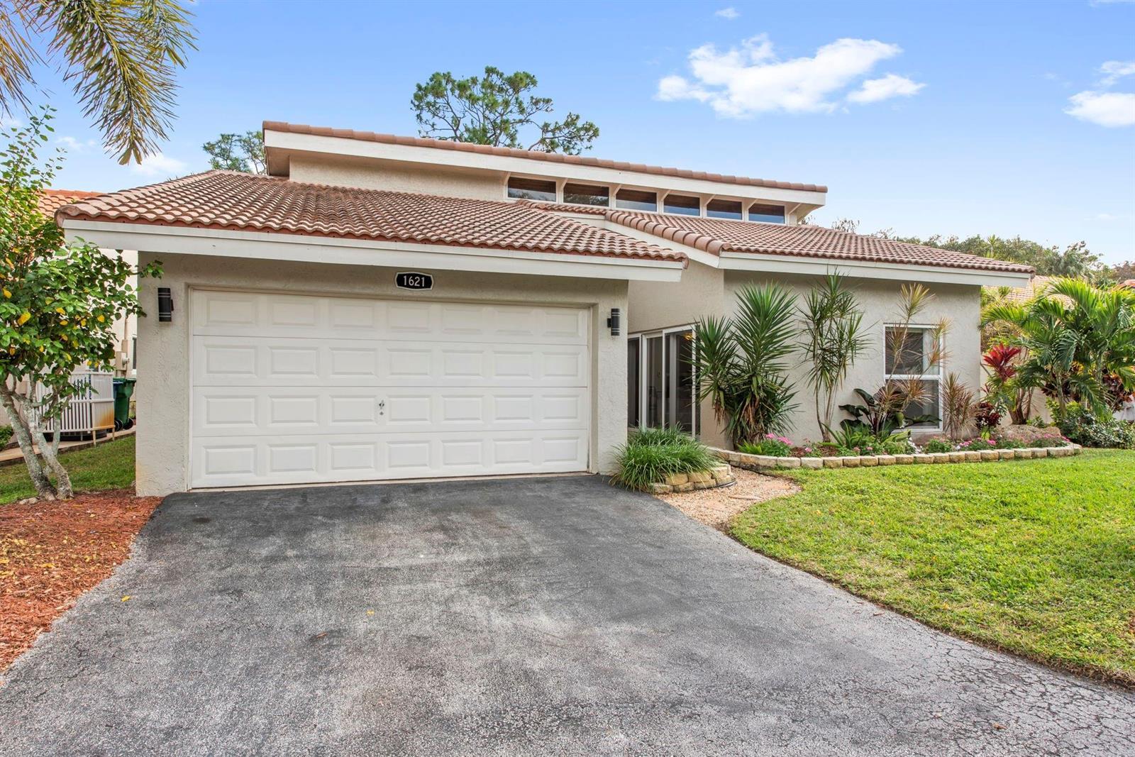 1621 Riverwood Lane, Coral Springs FL 33071 photo 2