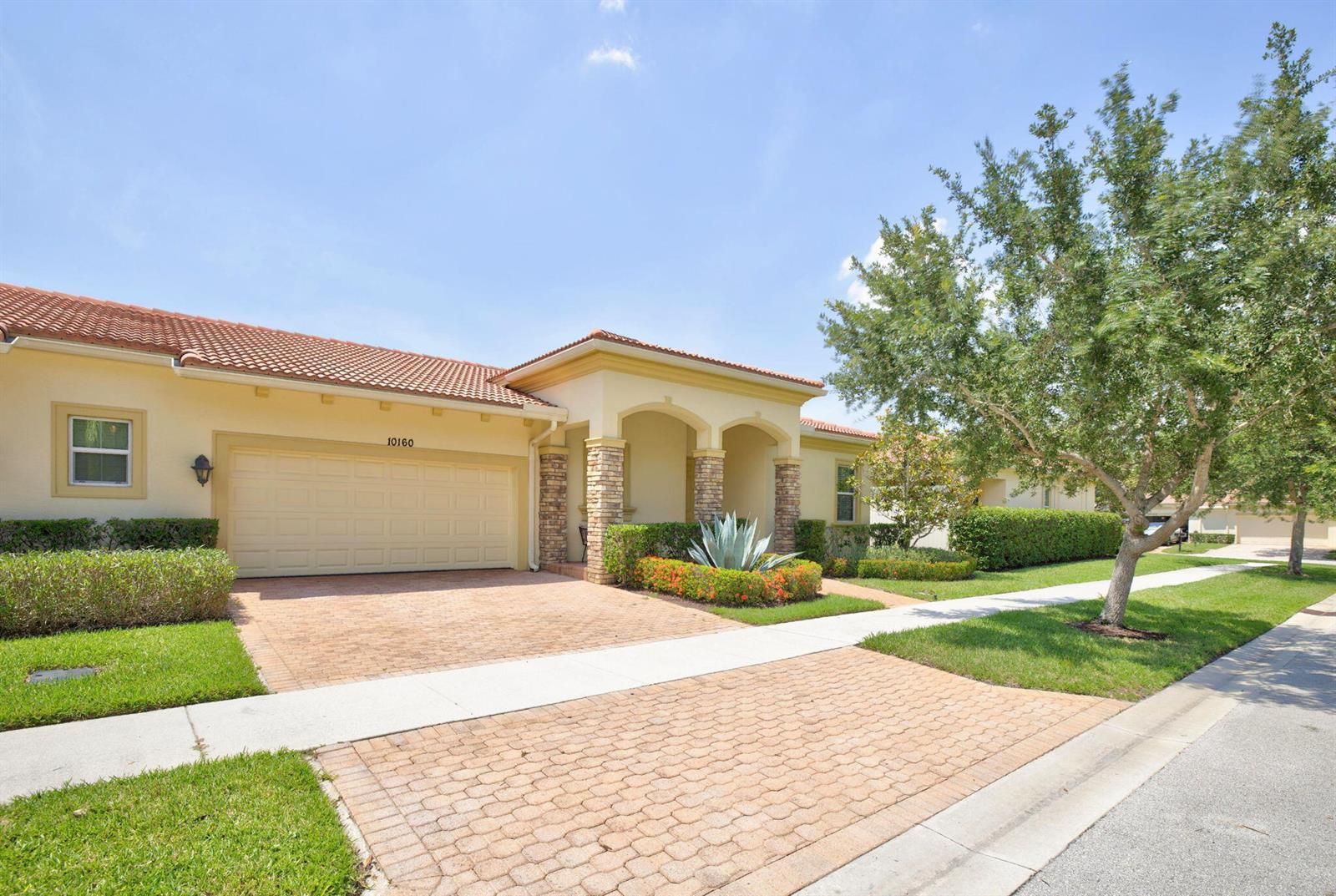 10160 SW Azzo Lane, Port St. Lucie FL 34986 photo 2