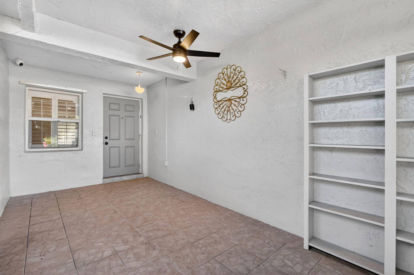 5926 N Los Alamos Lane, Delray Beach FL 33484 photo 3