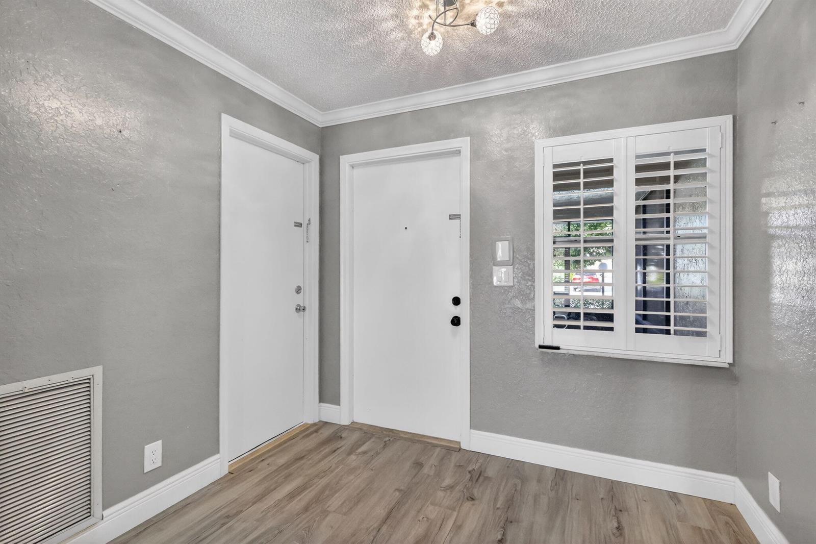 5926 N Los Alamos Lane, Delray Beach FL 33484 photo 4