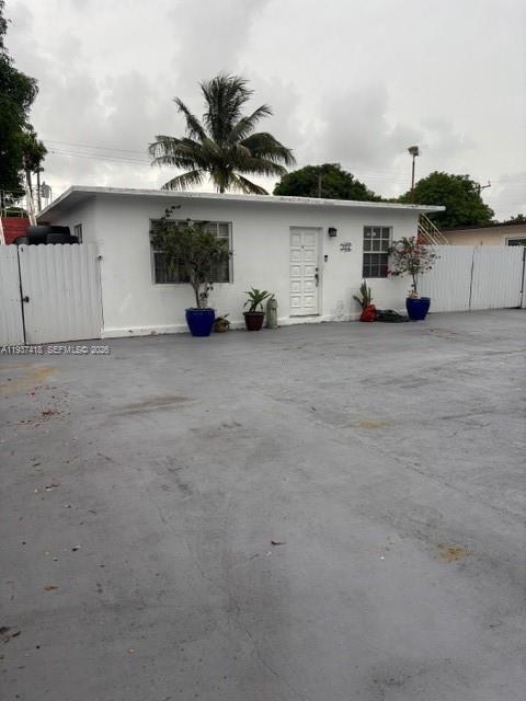 832 E 20th St, Hialeah FL 33013