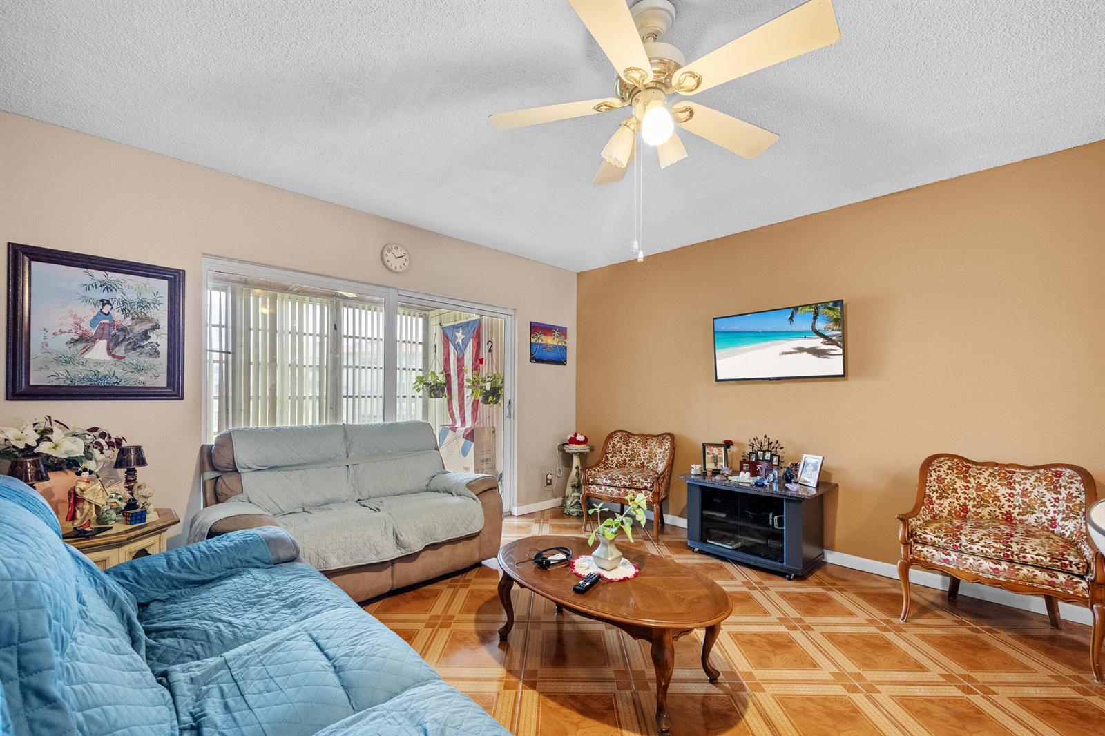 3405 NW 48 Avenue # J514, Lauderdale Lakes FL 33319 photo 2