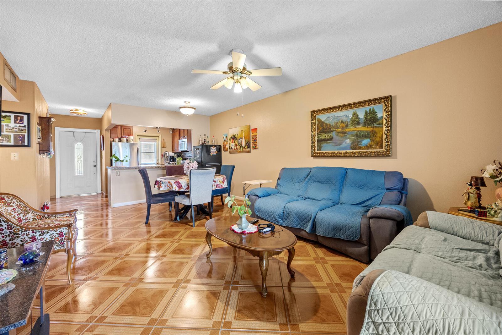 3405 NW 48 Avenue # J514, Lauderdale Lakes FL 33319 photo 4