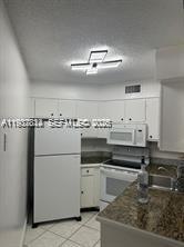 212 Lake Pointe Dr # 210, Oakland Park FL 33309 photo 4