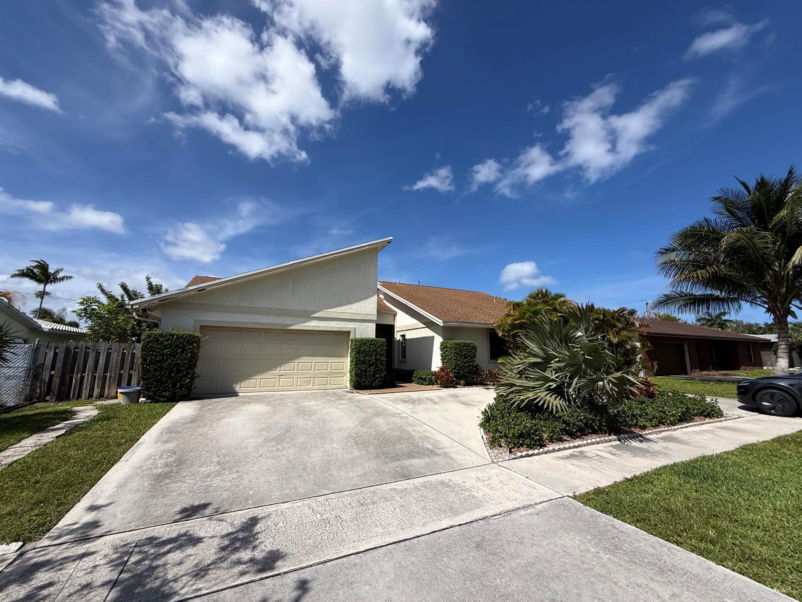 71 Laredo Lane, Boca Raton FL 33487 photo 2