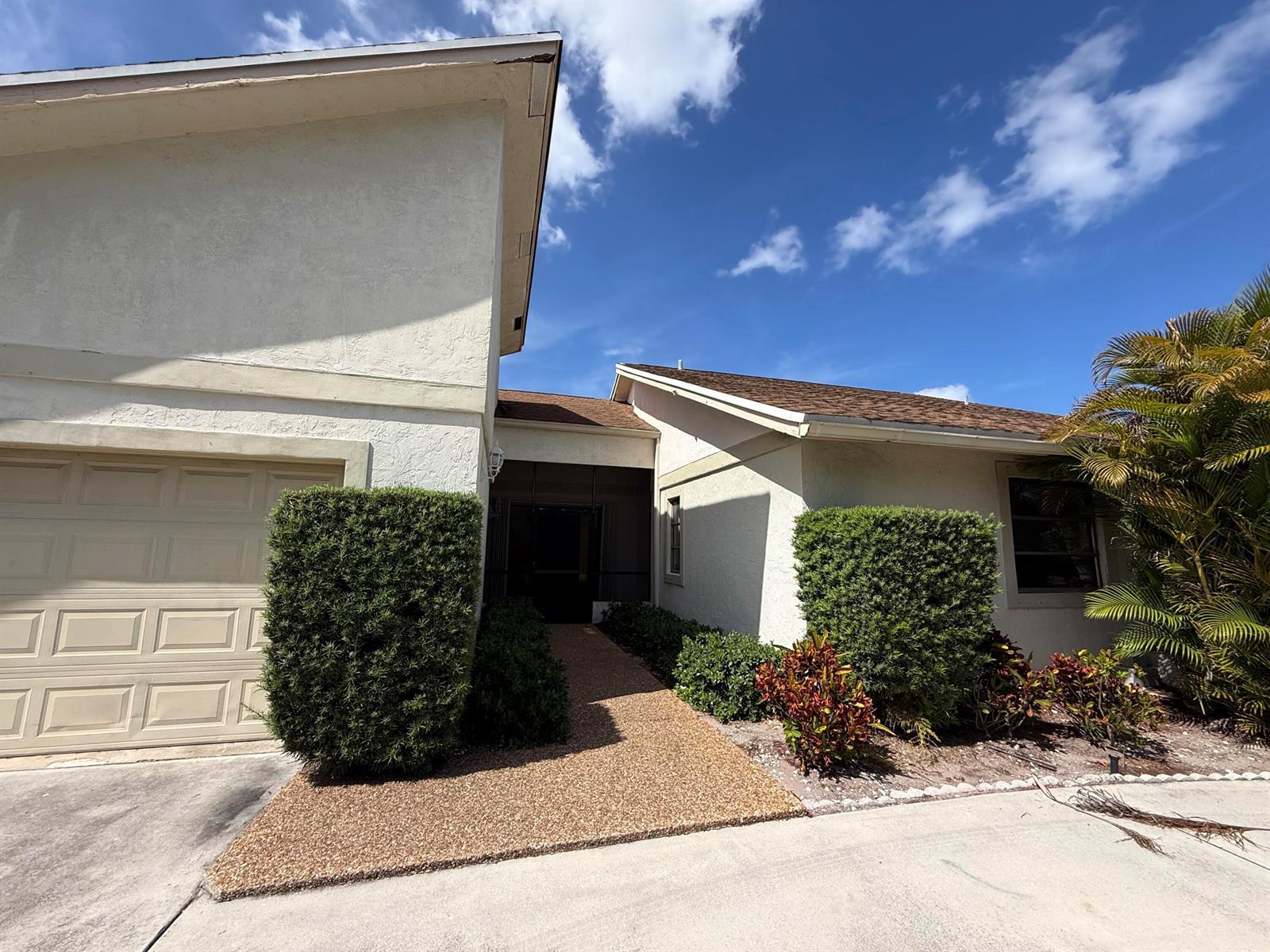 71 Laredo Lane, Boca Raton FL 33487 photo 3