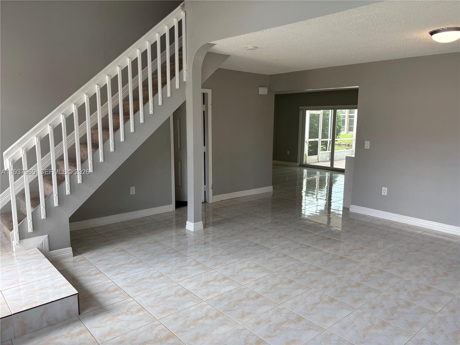 117 Danielle Ct, Weston FL 33326 photo 4