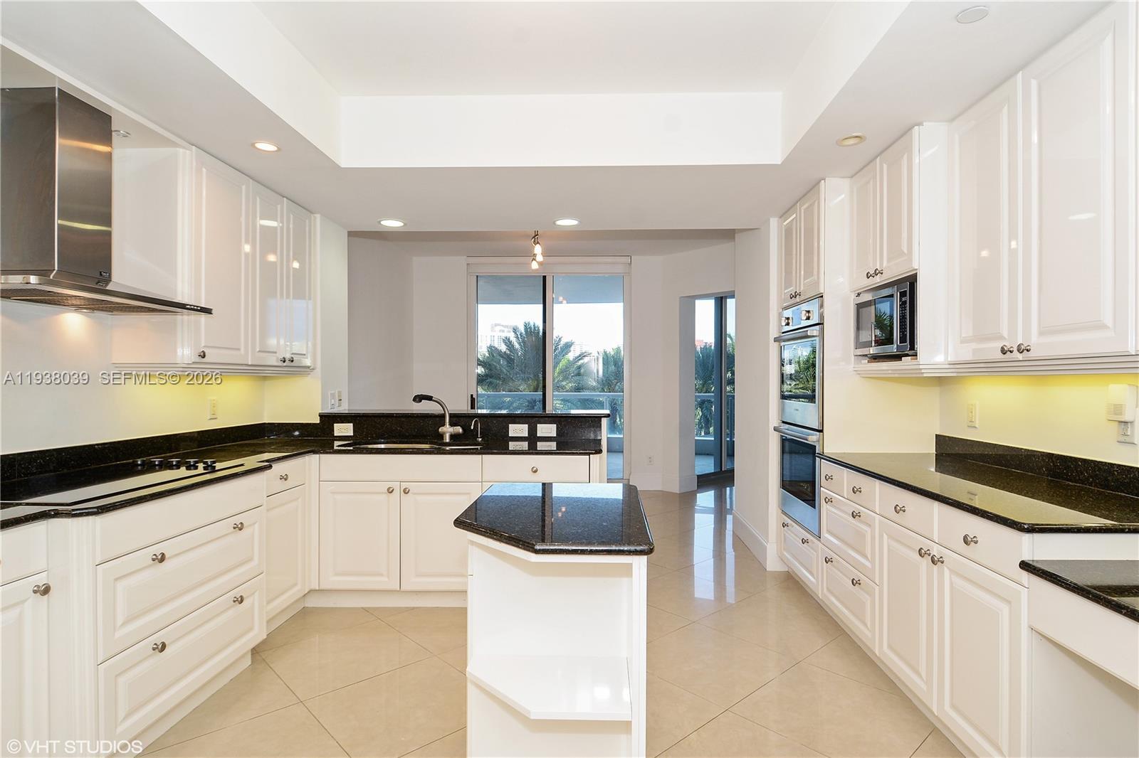 21200 Point Pl # 404, Aventura FL 33180 photo 4