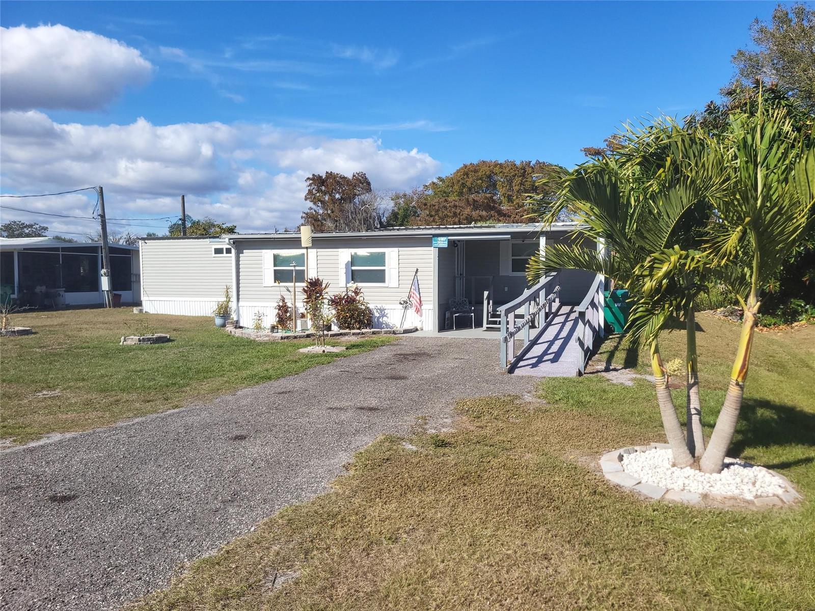4037 SE 27th Street, Okeechobee FL 34974 photo 2