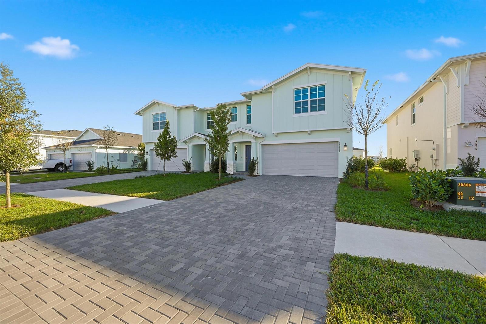 19568 Whispering Creek Road, Loxahatchee FL 33470