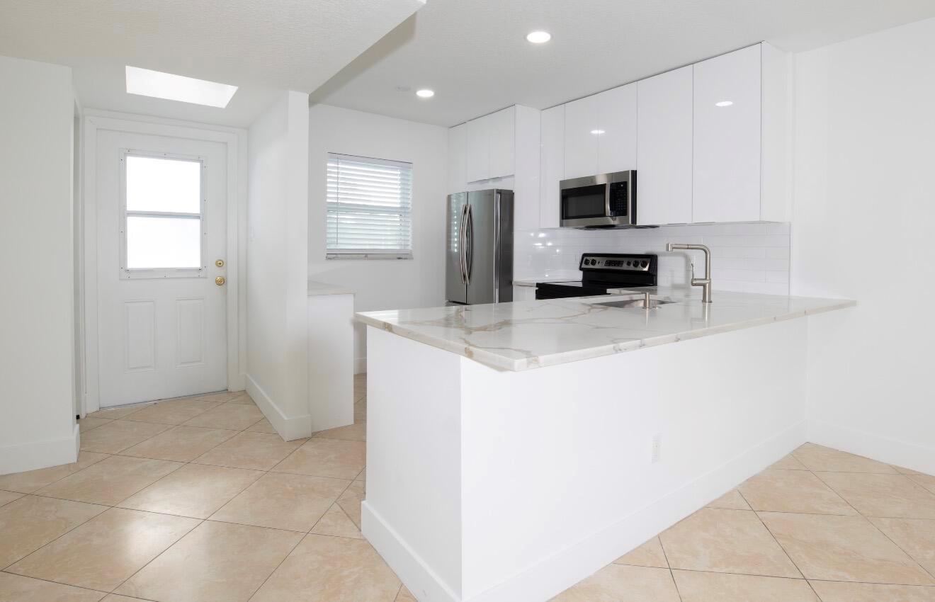 2600 Fiore Way # 2110, Delray Beach FL 33445 photo 2