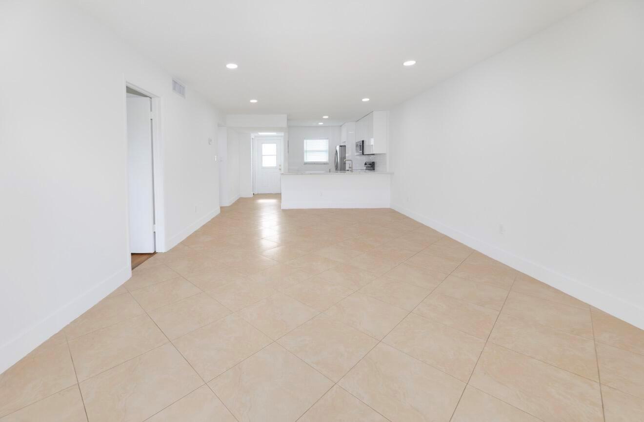 2600 Fiore Way # 2110, Delray Beach FL 33445 photo 4