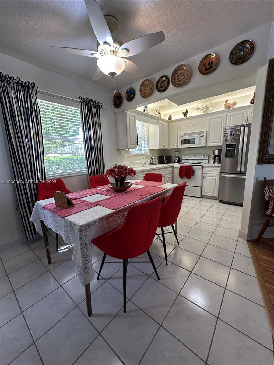 2420 Park Ln # 102, Hollywood FL 33021 photo 3