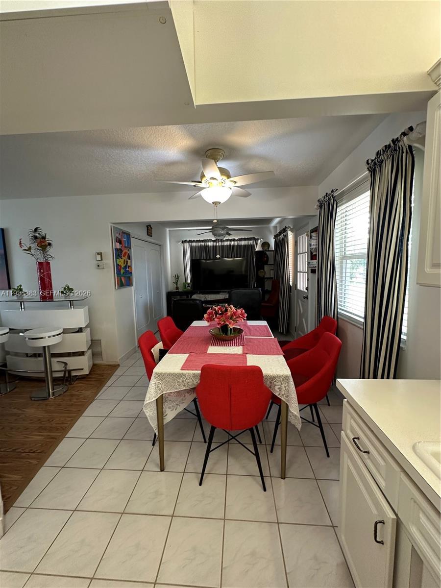2420 Park Ln # 102, Hollywood FL 33021 photo 4