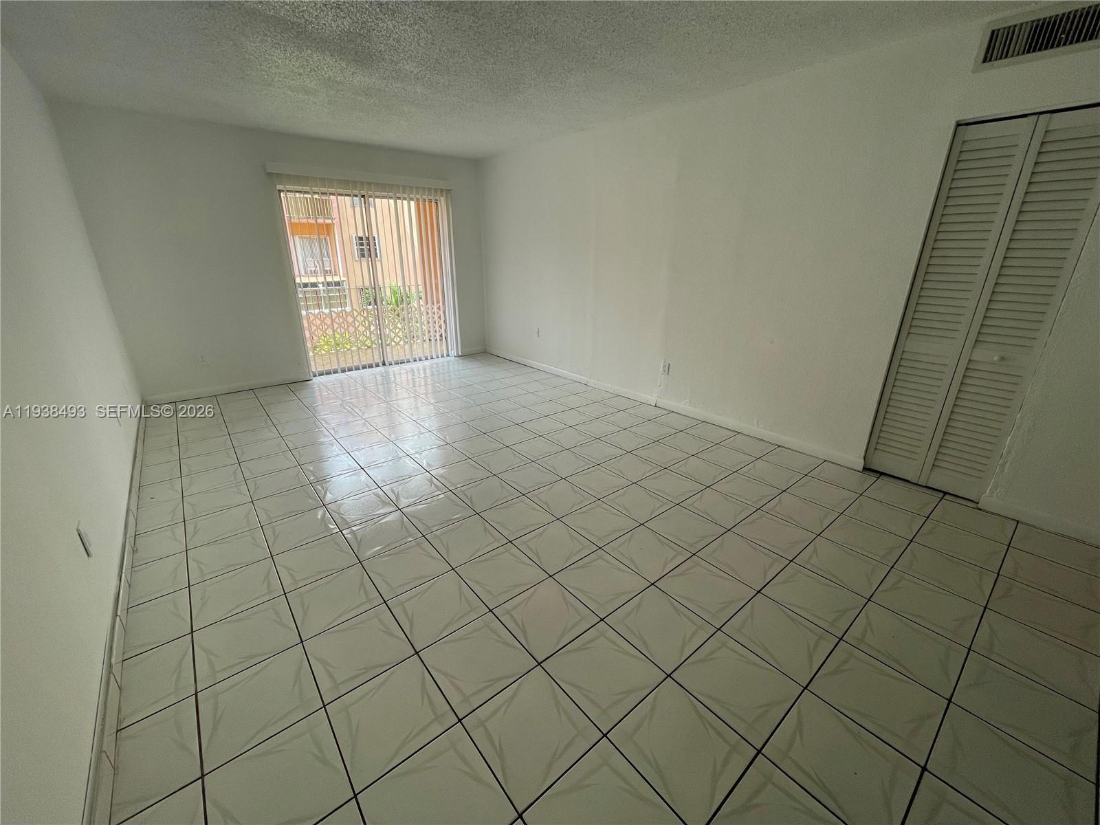 460 E 23rd St # 319, Hialeah FL 33013 photo 3