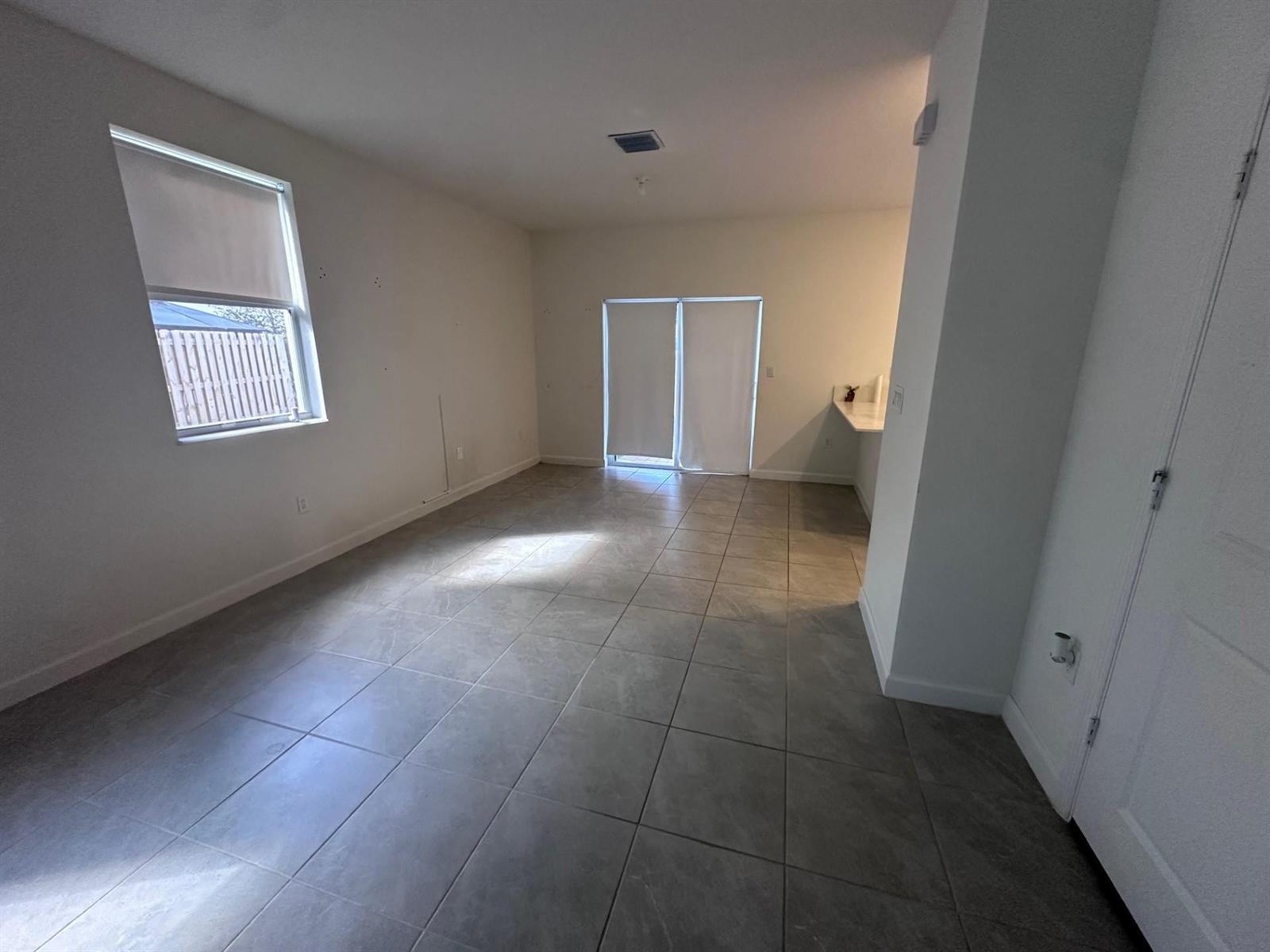 12530 NW 22nd Place, Miami FL 33167 photo 2