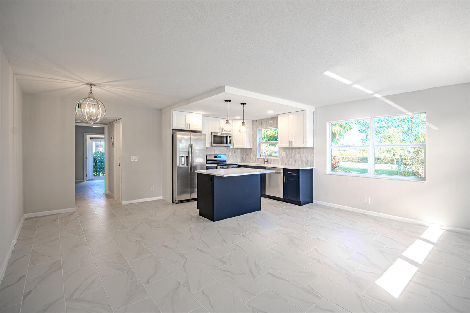 13 Northampton A, West Palm Beach FL 33417 photo 2