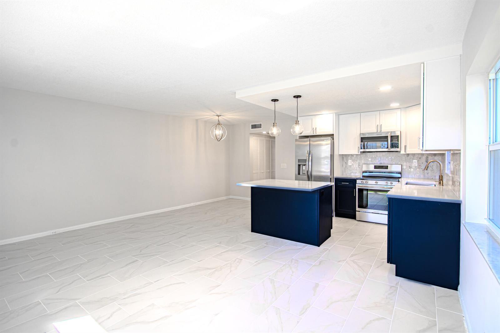 13 Northampton A, West Palm Beach FL 33417 photo 3