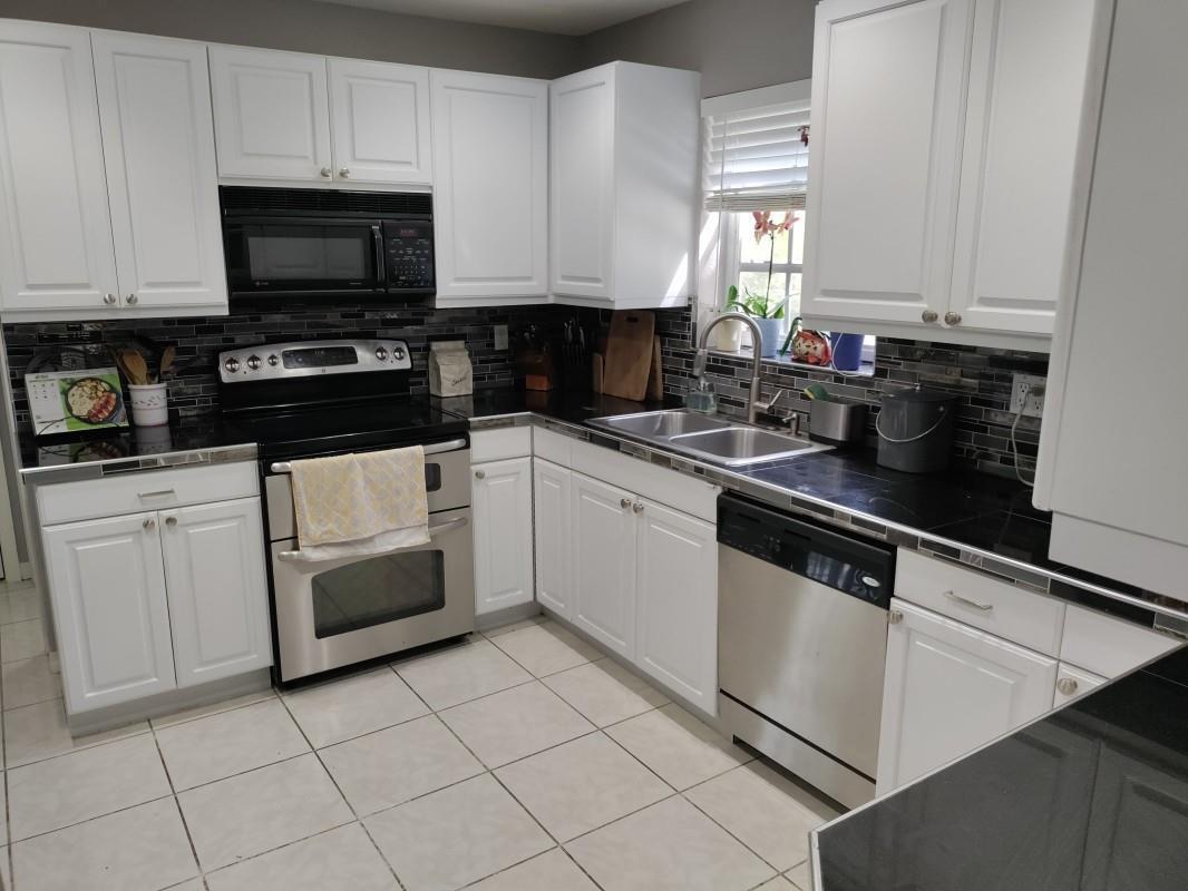 7945 SW 199th Terrace, Cutler Bay FL 33189 photo 3