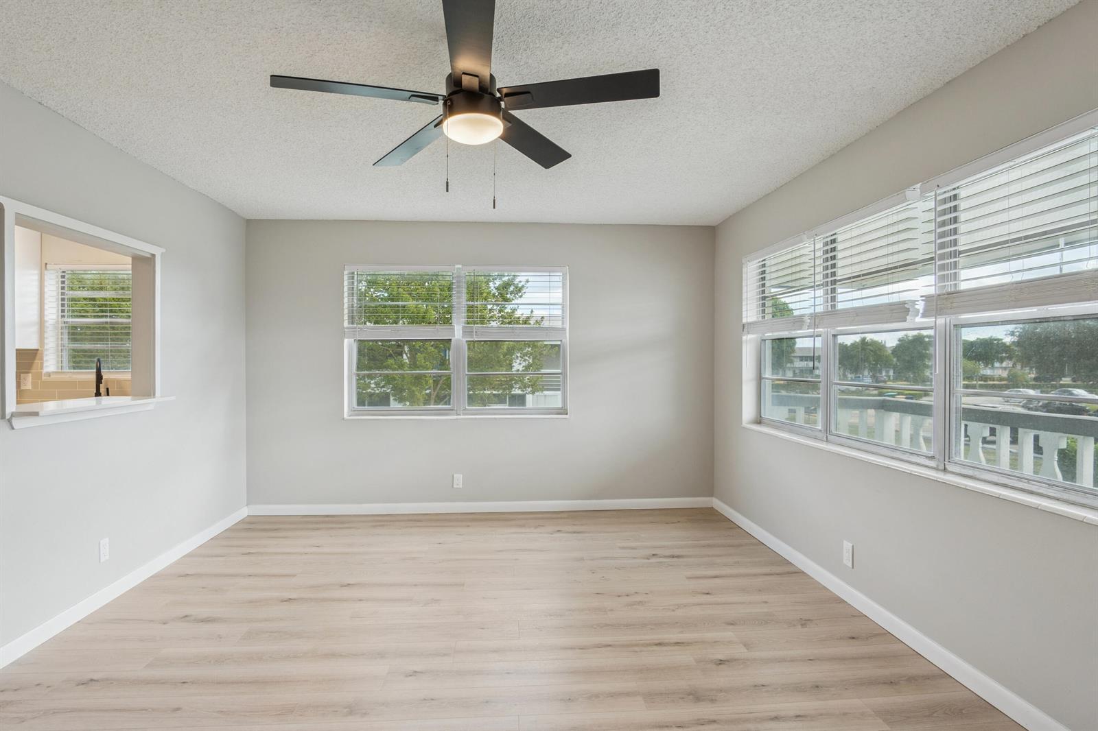 244 Camden J, West Palm Beach FL 33417 photo 3
