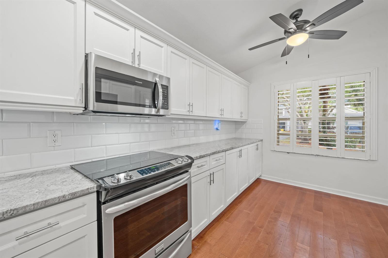 28 Governors Court, Palm Beach Gardens FL 33418 photo 5