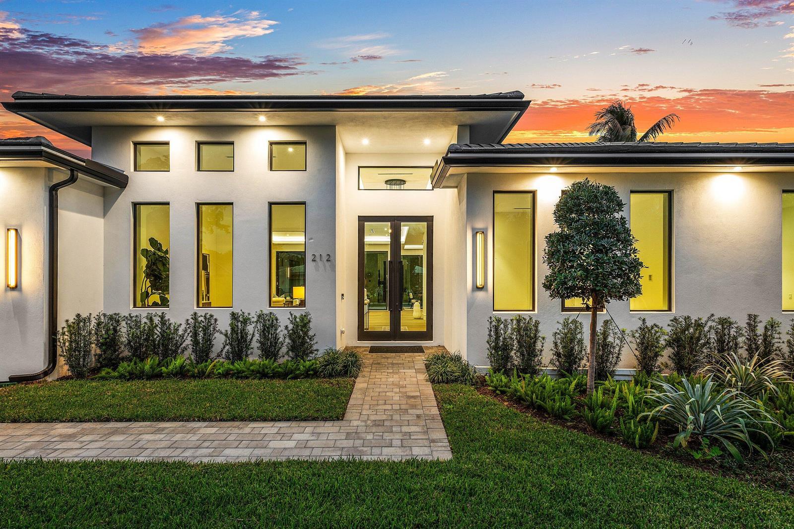 212 NW 18th Street, Delray Beach FL 33444 photo 2