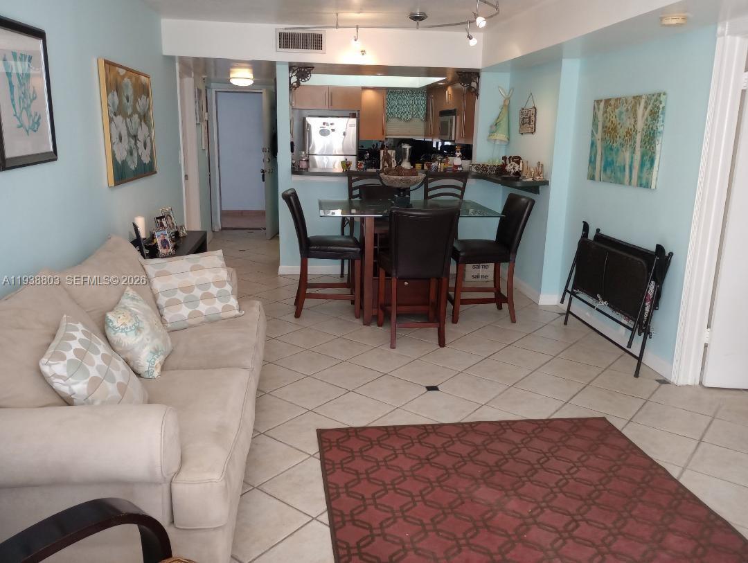6830 Indian Creek Dr # 5B, Miami Beach FL 33141 photo 2