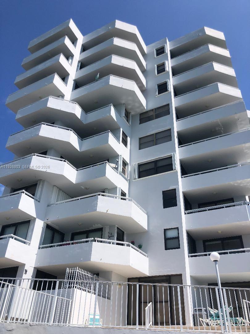 6830 Indian Creek Dr # 5B, Miami Beach FL 33141