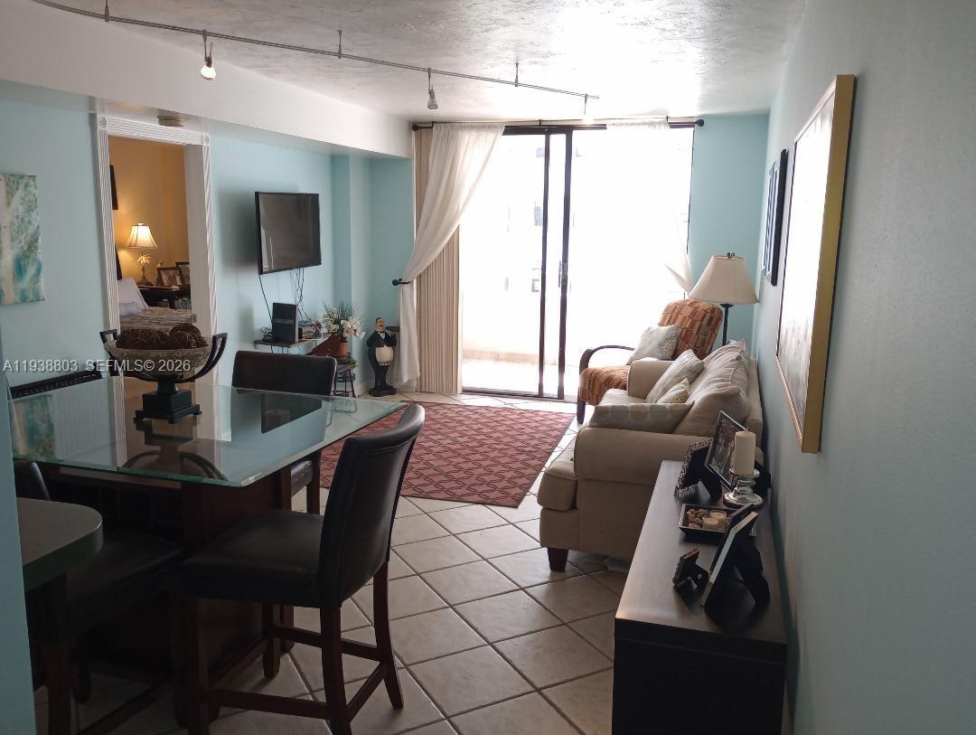 6830 Indian Creek Dr # 5B, Miami Beach FL 33141 photo 4