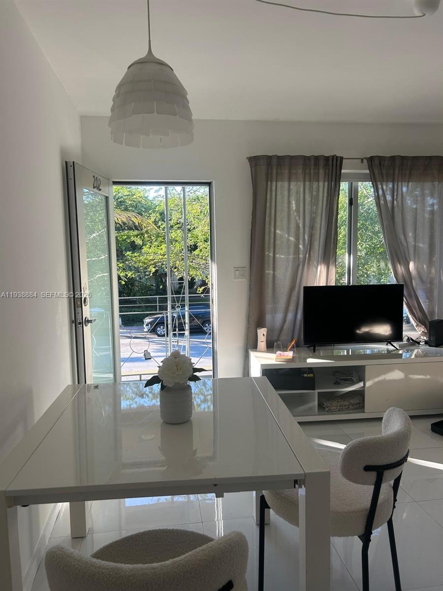 801 15th St # 202, Miami Beach FL 33139 photo 2
