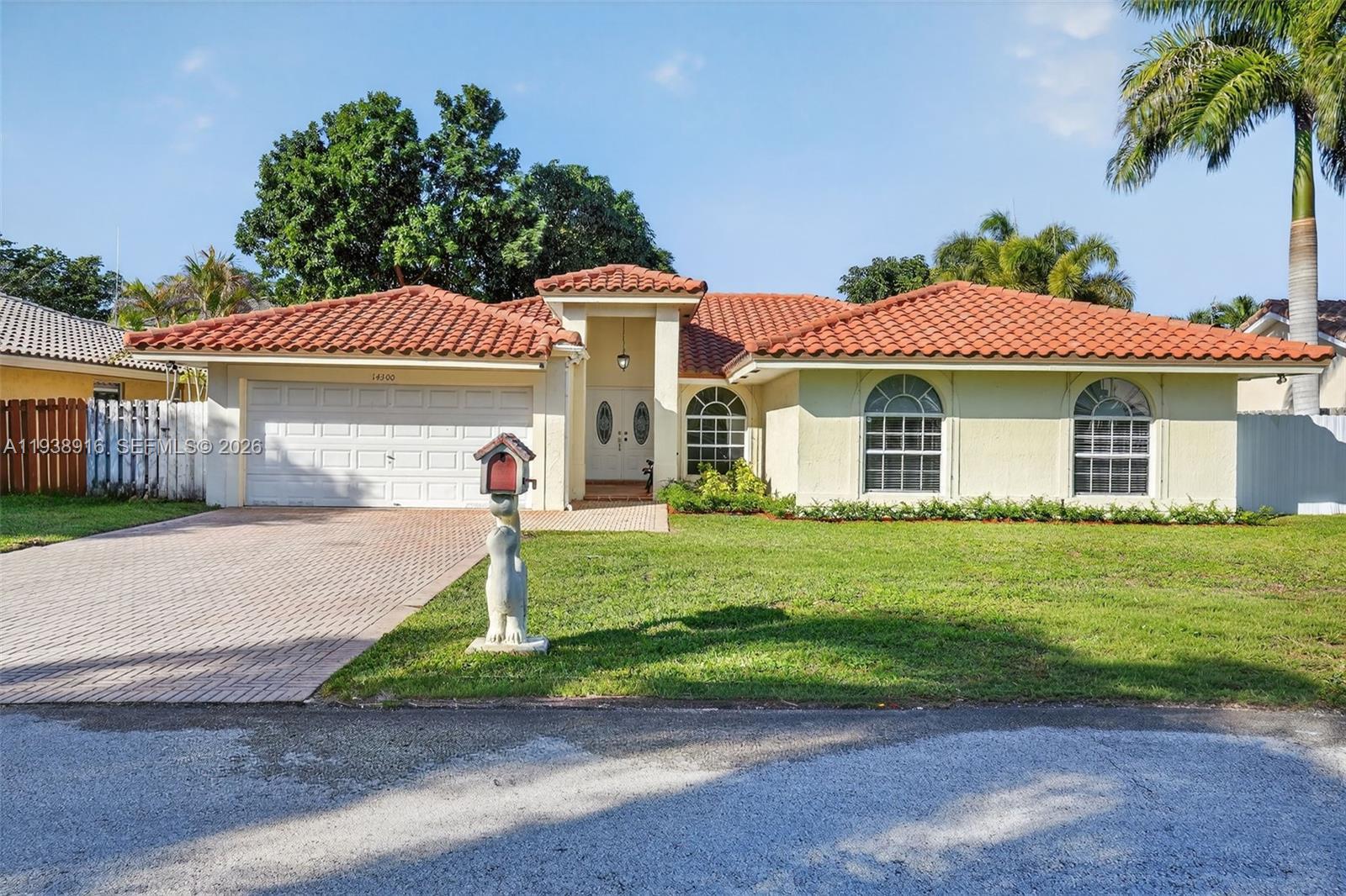 14300 SW 152nd Pl, Miami FL 33196 photo 2