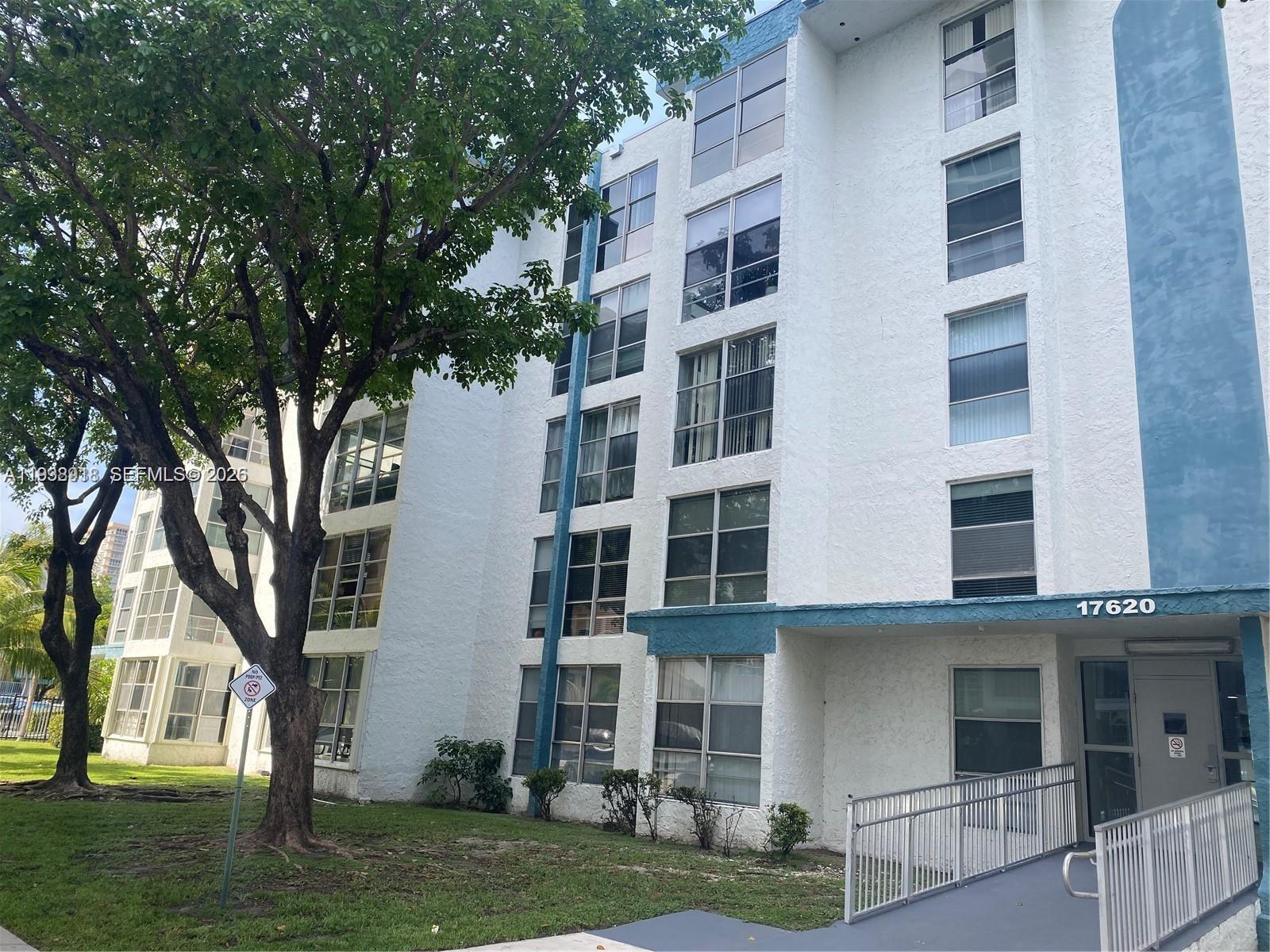 17620 Atlantic Blvd # 518, Sunny Isles Beach FL 33160 photo 3