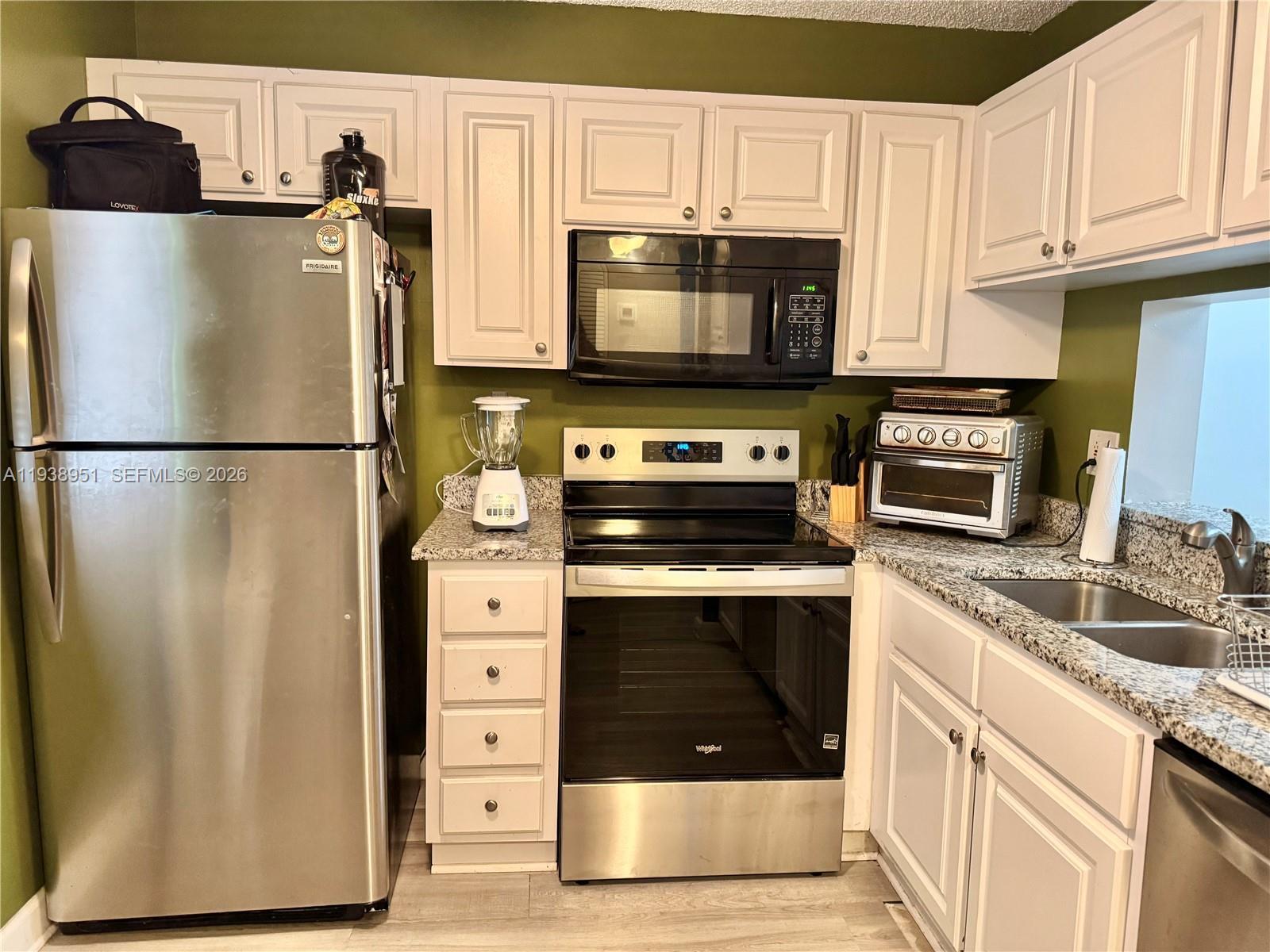 5580 Lakeside Dr # 205, Margate FL 33063 photo 4