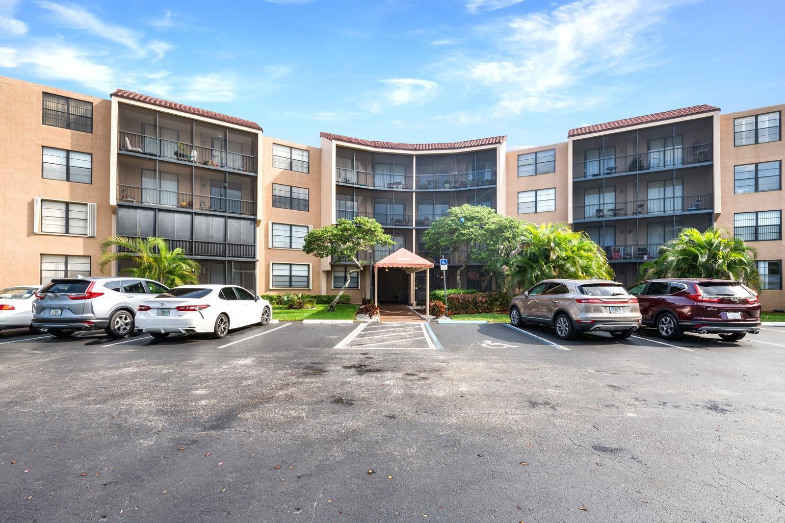 3900 N Hills Drive # 409, Hollywood FL 33021