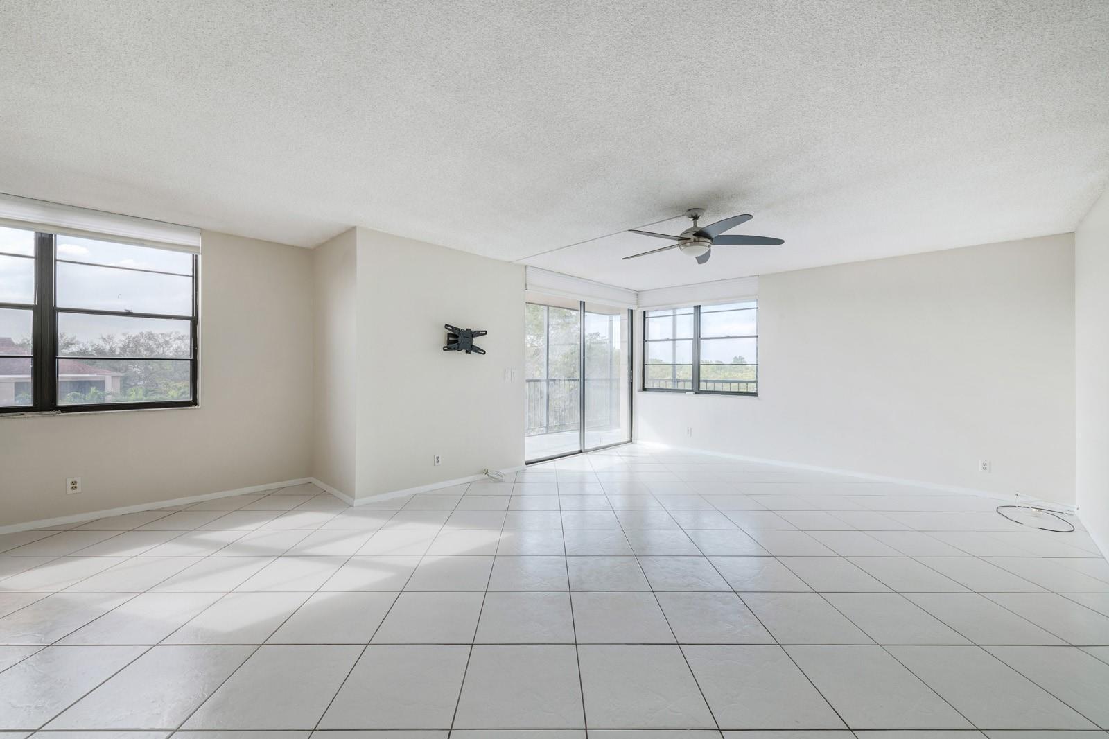 3900 N Hills Drive # 409, Hollywood FL 33021 photo 4