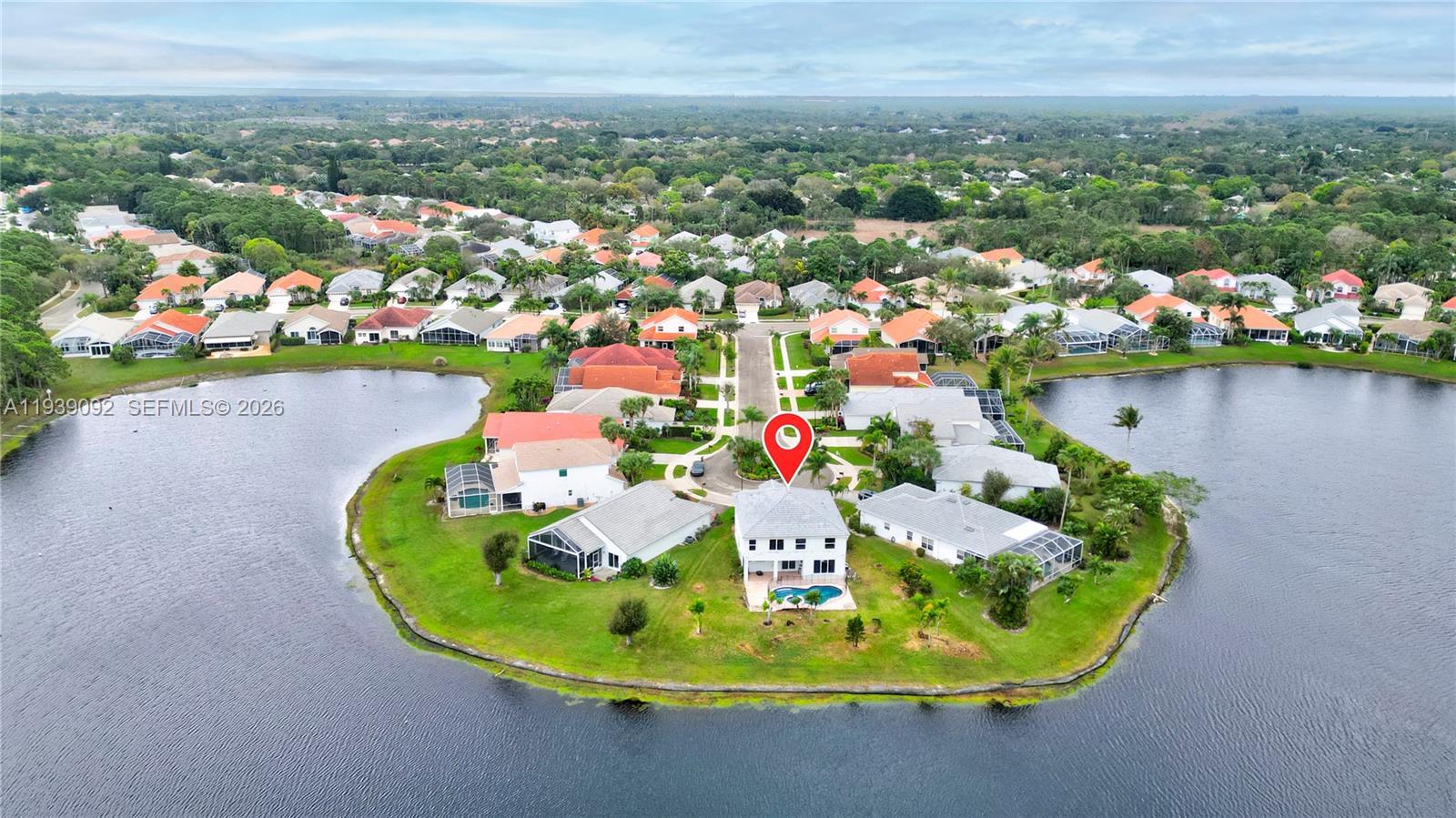 7109 SE Walden Pond Ct, Stuart FL 34997 photo 2
