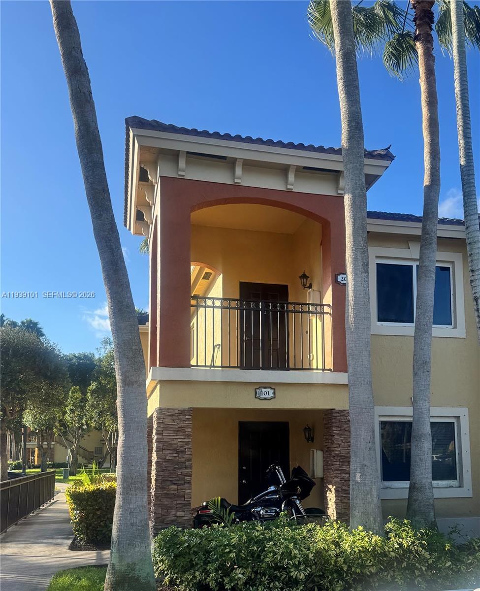 3390 NE 10th St # 201, Homestead FL 33033