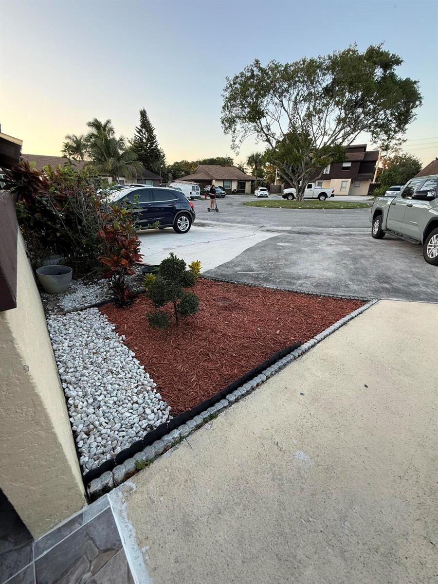 3773 Mil Stream Court, FL 33463 photo 2