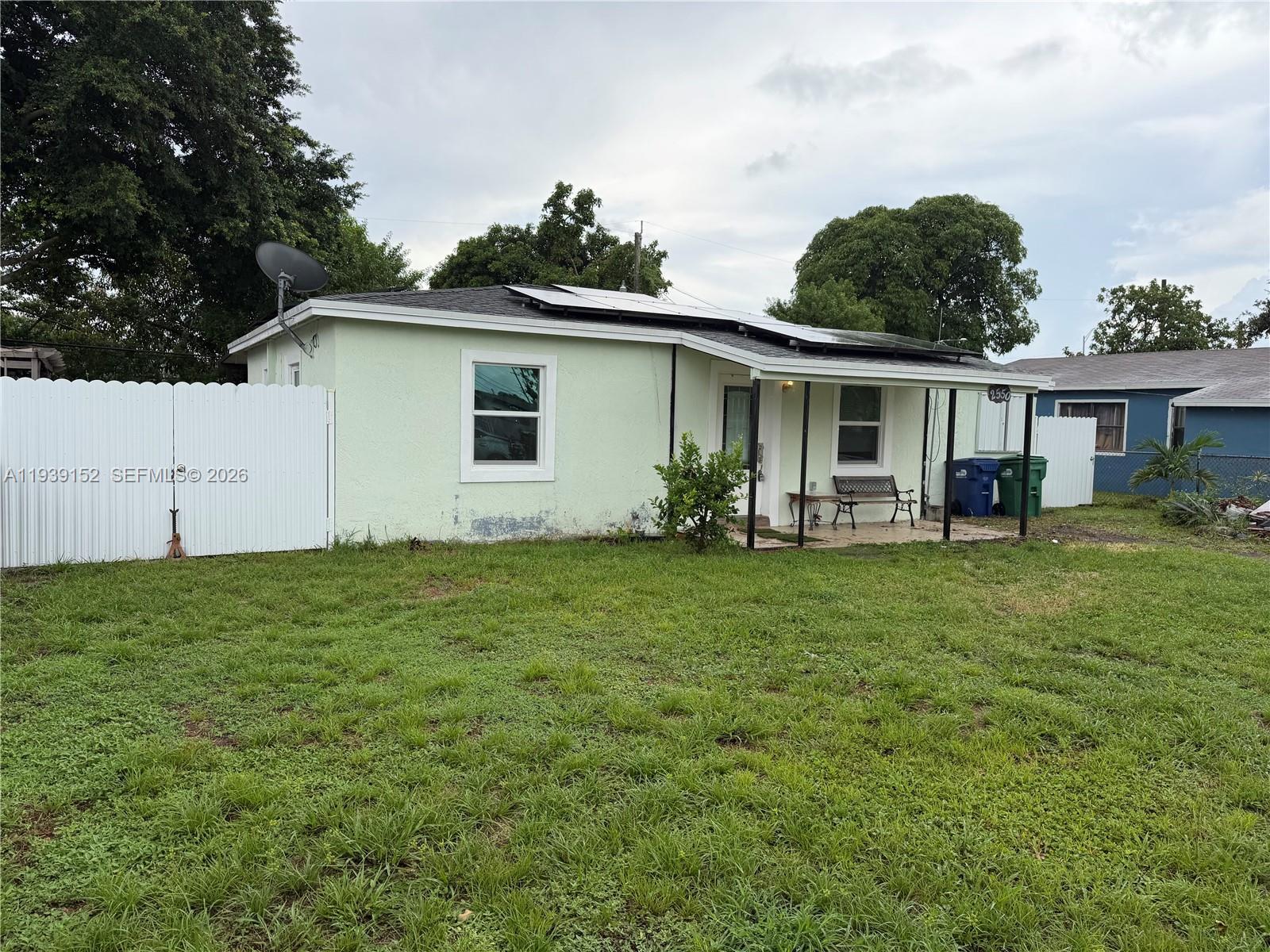 2550 NW 153rd St, Miami Gardens FL 33054 photo 2