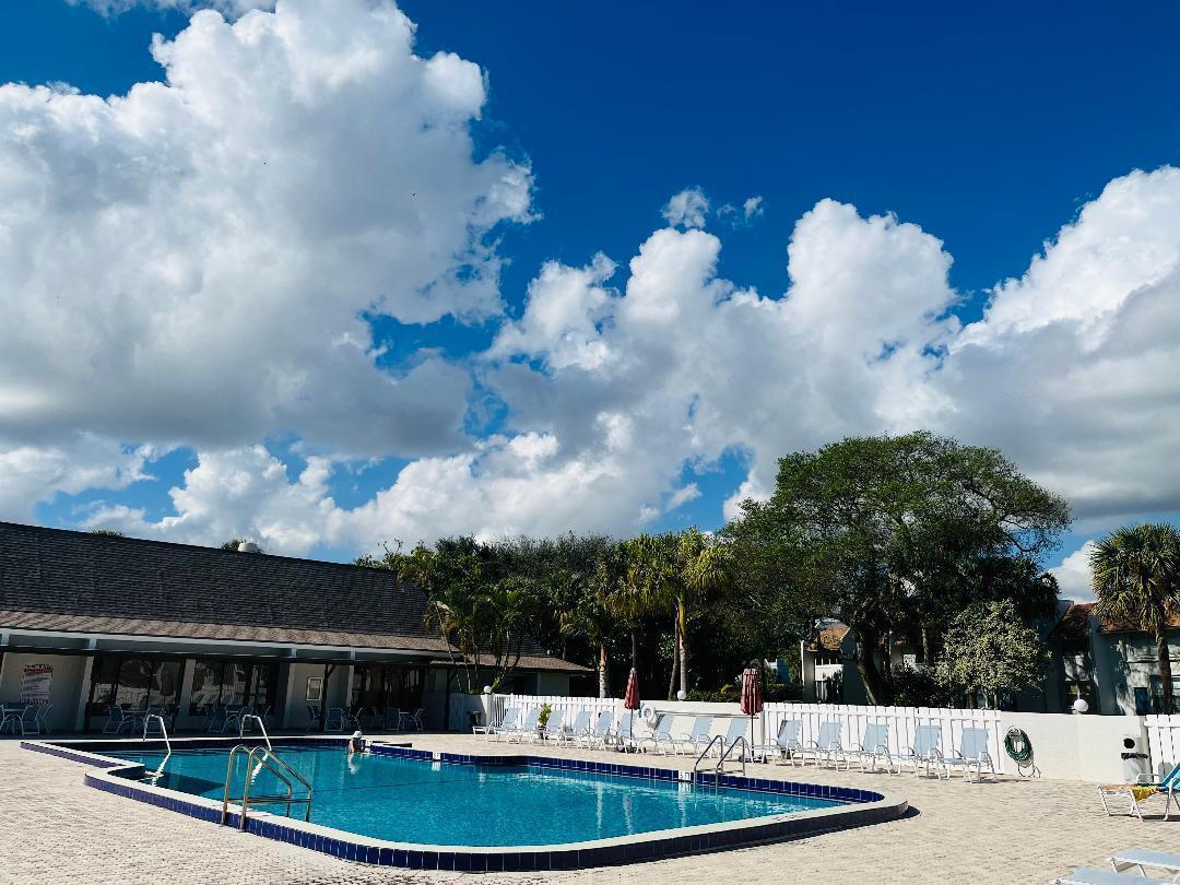 2885 SW 22nd Avenue # 106, Delray Beach FL 33445