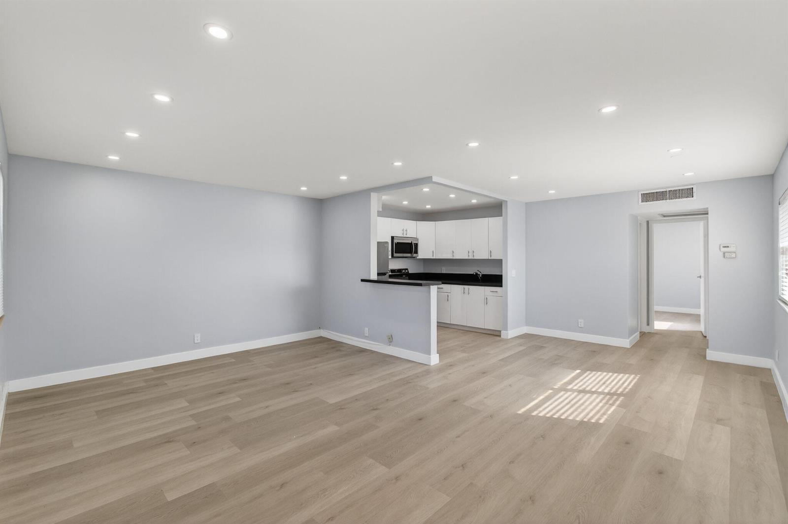 171 Monaco D, Delray Beach FL 33446 photo 2
