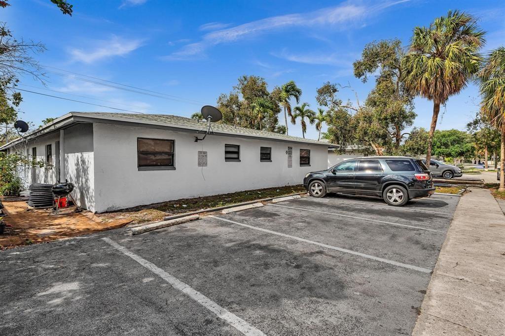 5748 NW 27th Court, Fort Lauderdale FL 33313 photo 4