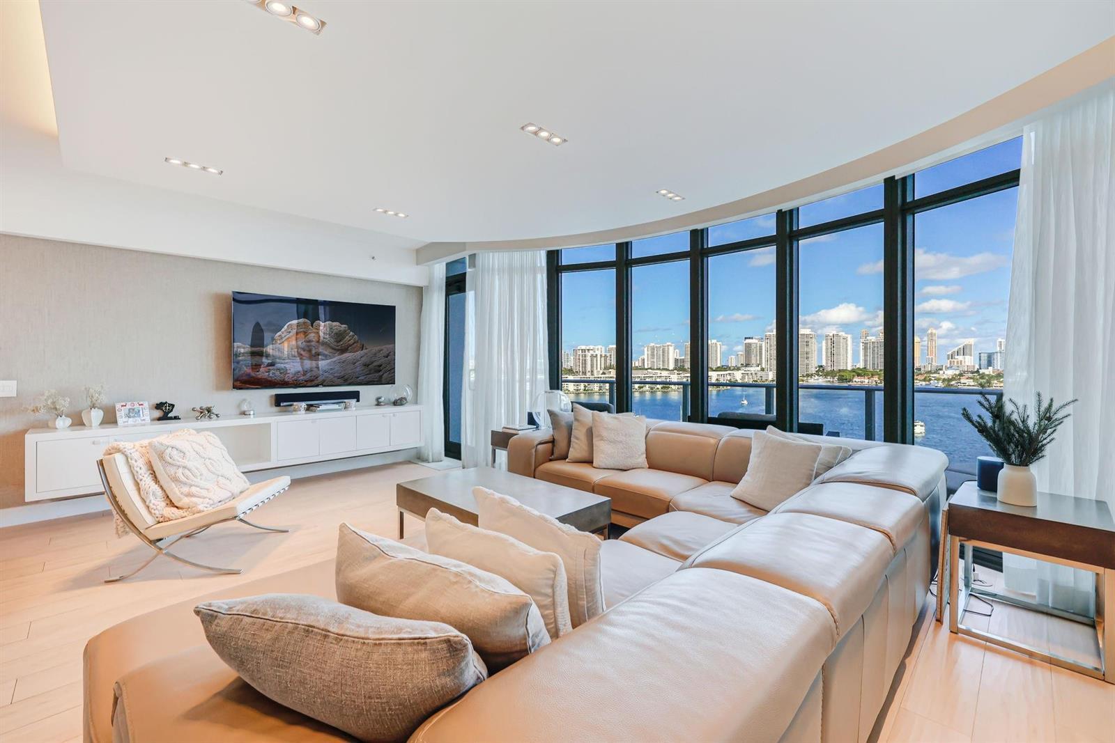17301 Biscayne Boulevard # 1011, North Miami Beach FL 33160
